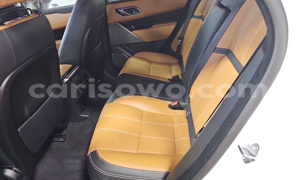 Acheter Import Voiture Land Rover Range Rover Velar Blanc à Cotonou, Benin Acheter Import Voiture Land Rover Range Rover Velar Blanc à Cotonou, Benin