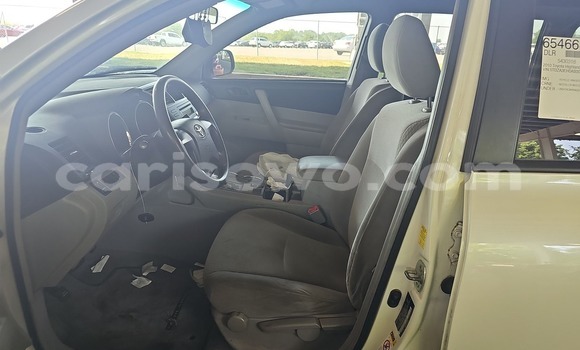 Sayi Imported Toyota Highlander White Mota in Cotonou a Benin Sayi Imported Toyota Highlander White Mota in Cotonou a Benin