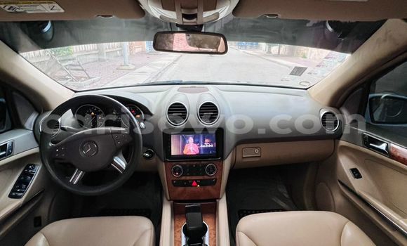Sayi Na hannu Mercedes-Benz ML–Class White Mota in Cotonou a Benin Sayi Na hannu Mercedes-Benz ML–Class White Mota in Cotonou a Benin