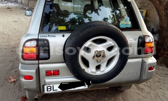 Ra Àlòkù Toyota RAV4 Silver Ọkọ̀ in Cotonou ni Benin Ra Àlòkù Toyota RAV4 Silver Ọkọ̀ in Cotonou ni Benin
