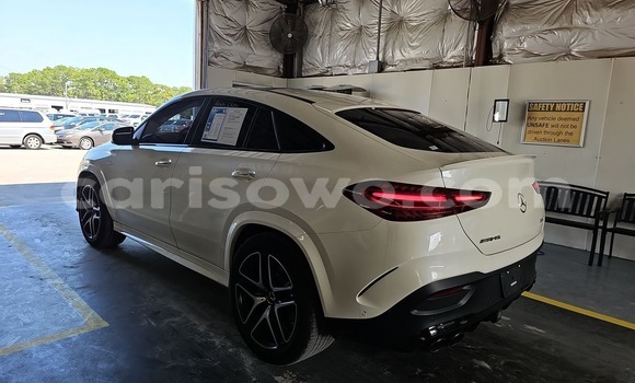Acheter Neuf Voiture Mercedes-Benz GLE Blanc à Cotonou, Benin Acheter Neuf Voiture Mercedes-Benz GLE Blanc à Cotonou, Benin