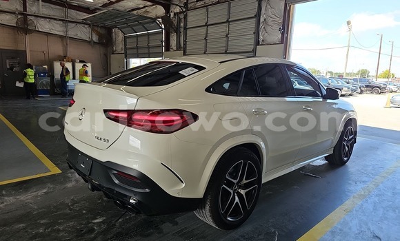 Acheter Neuf Voiture Mercedes-Benz GLE Blanc à Cotonou, Benin Acheter Neuf Voiture Mercedes-Benz GLE Blanc à Cotonou, Benin