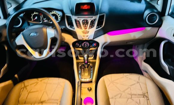 Acheter Occasion Voiture Ford Fiesta Blanc à Cotonou, Benin Acheter Occasion Voiture Ford Fiesta Blanc à Cotonou, Benin