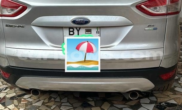 Acheter Occasion Voiture Ford Escape Gris à Cotonou, Benin Acheter Occasion Voiture Ford Escape Gris à Cotonou, Benin