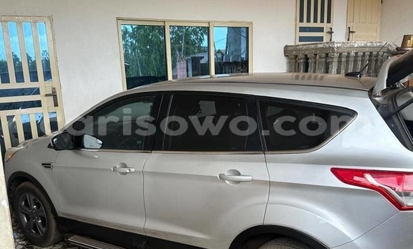 Acheter Occasion Voiture Ford Escape Gris à Cotonou, Benin Acheter Occasion Voiture Ford Escape Gris à Cotonou, Benin