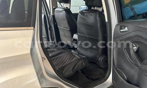 Acheter Occasion Voiture Ford Escape Gris à Cotonou, Benin Acheter Occasion Voiture Ford Escape Gris à Cotonou, Benin