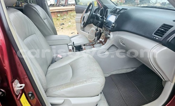 Acheter Occasion Voiture Toyota Highlander Gris à Cotonou, Benin Acheter Occasion Voiture Toyota Highlander Gris à Cotonou, Benin