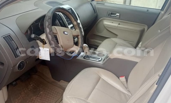 Acheter Occasion Voiture Ford Edge Blanc à Cotonou, Benin Acheter Occasion Voiture Ford Edge Blanc à Cotonou, Benin