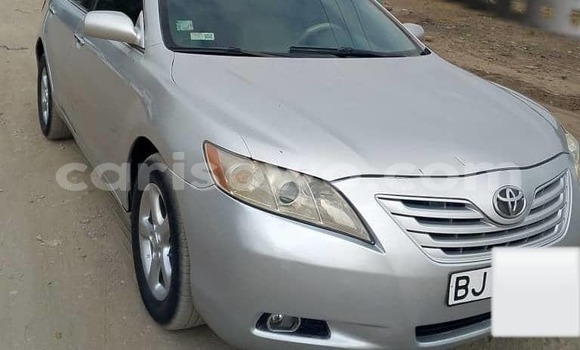Sayi Na hannu Toyota Camry Azurfa Mota in Cotonou a Benin Sayi Na hannu Toyota Camry Azurfa Mota in Cotonou a Benin