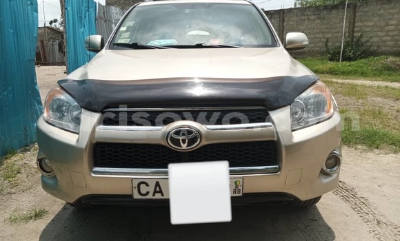 Ra Àlòkù Toyota RAV4 Alagara Ọkọ̀ in Cotonou ni Benin