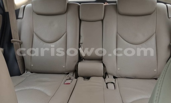 Acheter Occasion Voiture Toyota RAV4 Beige à Cotonou, Benin Acheter Occasion Voiture Toyota RAV4 Beige à Cotonou, Benin