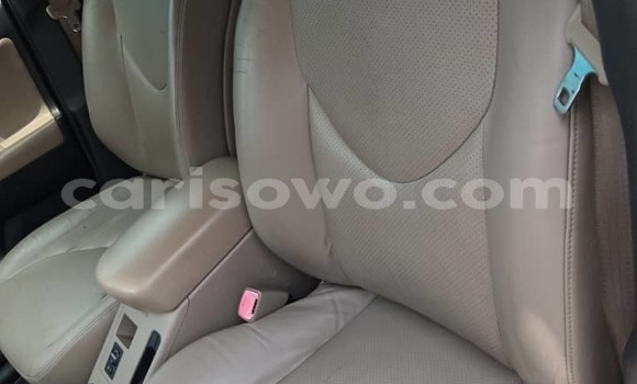 Acheter Occasion Voiture Toyota RAV4 Beige à Cotonou, Benin Acheter Occasion Voiture Toyota RAV4 Beige à Cotonou, Benin