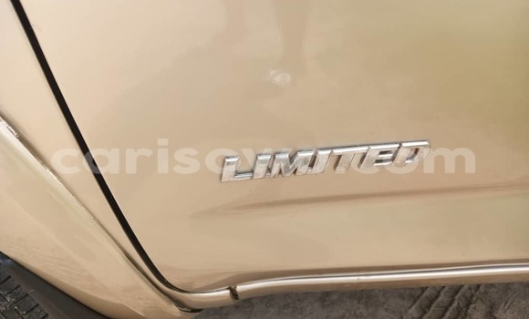 Acheter Occasion Voiture Toyota RAV4 Beige à Cotonou, Benin Acheter Occasion Voiture Toyota RAV4 Beige à Cotonou, Benin