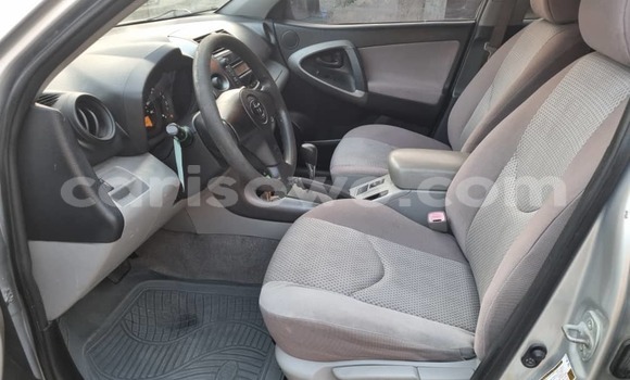 Ra Àlòkù Toyota RAV4 Silver Ọkọ̀ in Cotonou ni Benin Ra Àlòkù Toyota RAV4 Silver Ọkọ̀ in Cotonou ni Benin