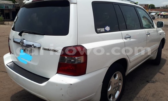 Buy Used Toyota Highlander White Car in Cotonou in Benign Buy Used Toyota Highlander White Car in Cotonou in Benign