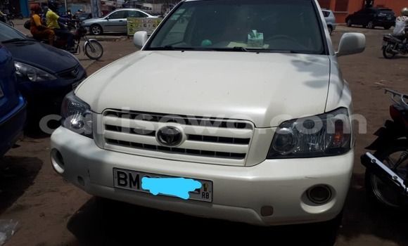 Buy Used Toyota Highlander White Car in Cotonou in Benign Buy Used Toyota Highlander White Car in Cotonou in Benign