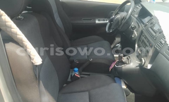 Ra Àlòkù Toyota Corolla Verso Silver Ọkọ̀ in Cotonou ni Benin Ra Àlòkù Toyota Corolla Verso Silver Ọkọ̀ in Cotonou ni Benin