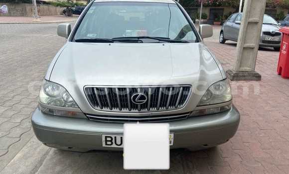 Sayi Na hannu Lexus RX 300 Azurfa Mota in Cotonou a Benin