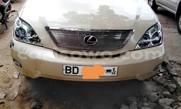 Sayi Na hannu Lexus RX 330 White Mota in Cotonou a Benin Sayi Na hannu Lexus RX 330 White Mota in Cotonou a Benin