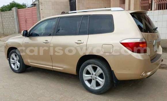 Acheter Occasion Voiture Toyota Highlander Autre à Cotonou, Benin Acheter Occasion Voiture Toyota Highlander Autre à Cotonou, Benin