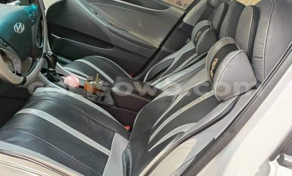 Acheter Occasion Voiture Hyundai Sonata Blanc à Athieme, Mono Acheter Occasion Voiture Hyundai Sonata Blanc à Athieme, Mono