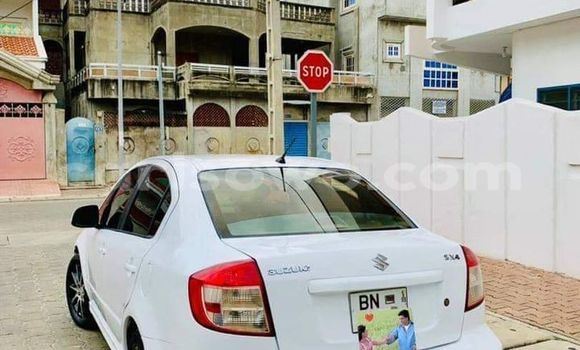 Acheter Occasion Voiture Suzuki SX4 Blanc à Cotonou, Benin Acheter Occasion Voiture Suzuki SX4 Blanc à Cotonou, Benin