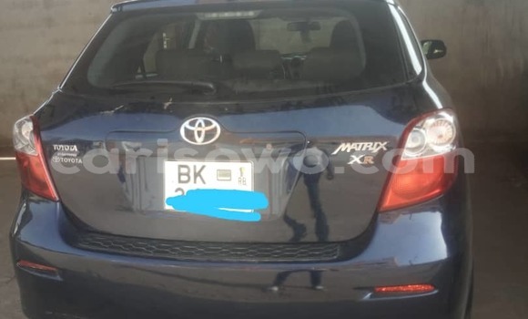 Sayi Na hannu Toyota Matrix Blue Mota in Cotonou a Benin Sayi Na hannu Toyota Matrix Blue Mota in Cotonou a Benin