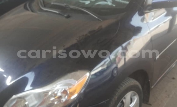 Sayi Na hannu Toyota Matrix Blue Mota in Cotonou a Benin Sayi Na hannu Toyota Matrix Blue Mota in Cotonou a Benin
