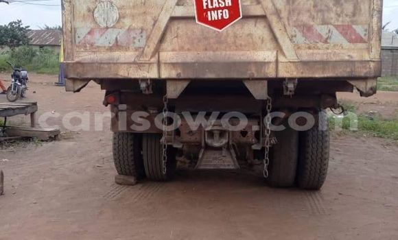 Acheter Occasion Utilitaire Renault G300 Blanc à Cotonou, Benin Acheter Occasion Utilitaire Renault G300 Blanc à Cotonou, Benin