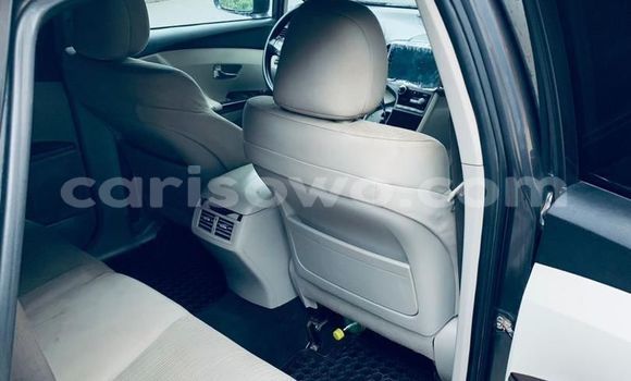 Ra Àlòkù Toyota Venza Black Ọkọ̀ in Cotonou ni Benin Ra Àlòkù Toyota Venza Black Ọkọ̀ in Cotonou ni Benin