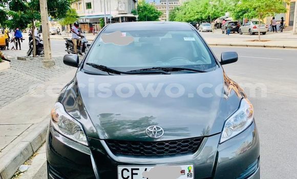 Sayi Na hannu Toyota Matrix Black Mota in Cotonou a Benin
