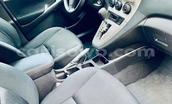 Sayi Na hannu Toyota Matrix Black Mota in Cotonou a Benin Sayi Na hannu Toyota Matrix Black Mota in Cotonou a Benin