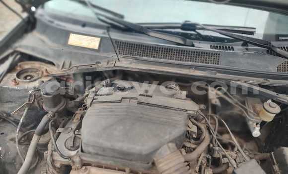 Sayi Na hannu Toyota RAV4 Green Mota in Cotonou a Benin Sayi Na hannu Toyota RAV4 Green Mota in Cotonou a Benin