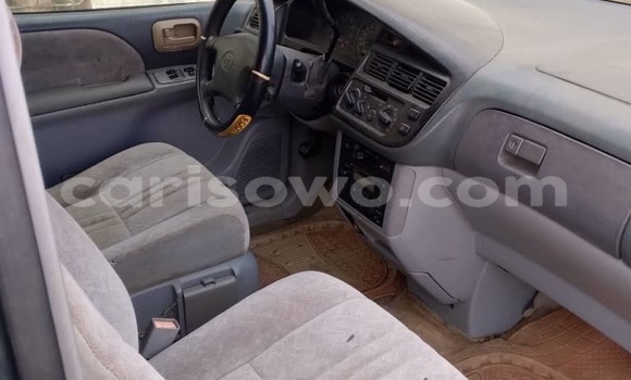 Sayi Na hannu Toyota Sienna Azurfa Mota in Cotonou a Benin Sayi Na hannu Toyota Sienna Azurfa Mota in Cotonou a Benin