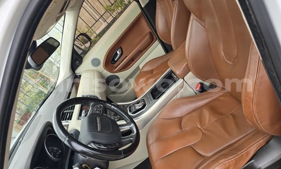 Ra Àlòkù Range Rover Evoque funfun Ọkọ̀ in Cotonou ni Benin Ra Àlòkù Range Rover Evoque funfun Ọkọ̀ in Cotonou ni Benin