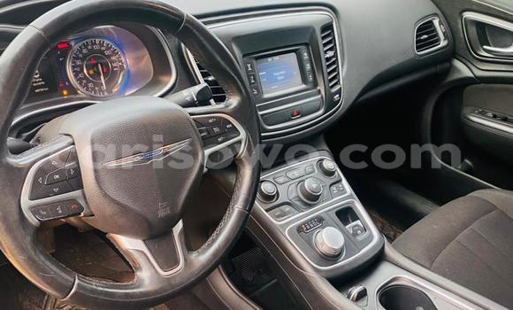 Sayi Na hannu Chrysler 200 White Mota in Cotonou a Benin Sayi Na hannu Chrysler 200 White Mota in Cotonou a Benin