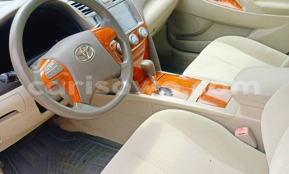 Ra Àlòkù Toyota Camry Black Ọkọ̀ in Cotonou ni Benin Ra Àlòkù Toyota Camry Black Ọkọ̀ in Cotonou ni Benin