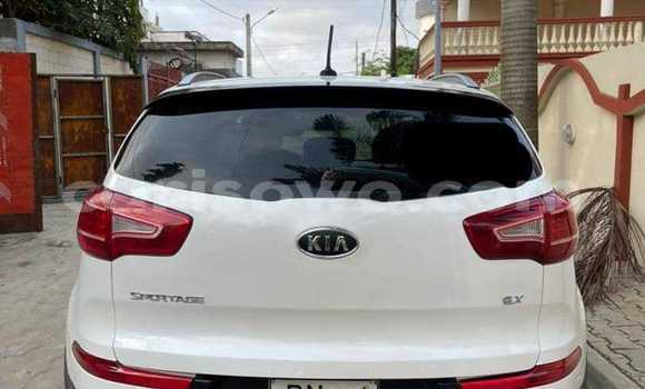 Acheter Occasion Voiture Kia Sportage Blanc à Cotonou, Benin