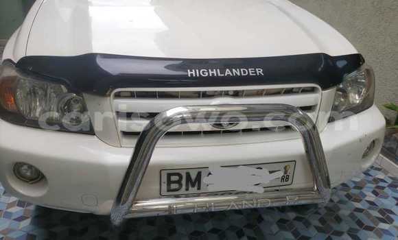Sayi Na hannu Toyota Highlander White Mota in Cotonou a Benin Sayi Na hannu Toyota Highlander White Mota in Cotonou a Benin