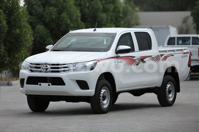 Big with watermark hilux 1