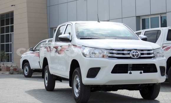 Acheter Neuf Voiture Toyota Hilux Blanc à Cotonou, Benin Acheter Neuf Voiture Toyota Hilux Blanc à Cotonou, Benin