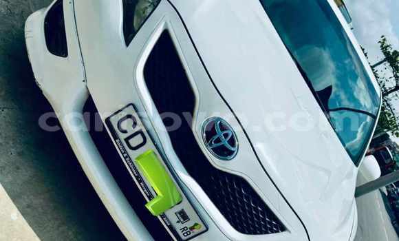 Sayi Sabo Toyota Camry White Mota in Cotonou a Benin Sayi Sabo Toyota Camry White Mota in Cotonou a Benin