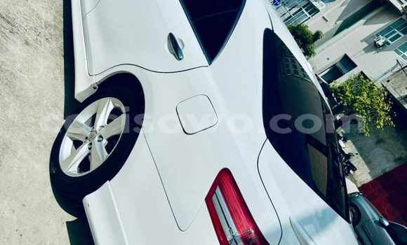 Sayi Sabo Toyota Camry White Mota in Cotonou a Benin Sayi Sabo Toyota Camry White Mota in Cotonou a Benin