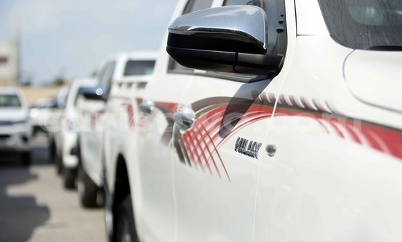 Acheter Neuf Voiture Toyota Hilux Blanc à Cotonou, Benin Acheter Neuf Voiture Toyota Hilux Blanc à Cotonou, Benin