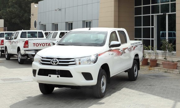 Acheter Neuf Voiture Toyota Hilux Blanc à Cotonou, Benin Acheter Neuf Voiture Toyota Hilux Blanc à Cotonou, Benin