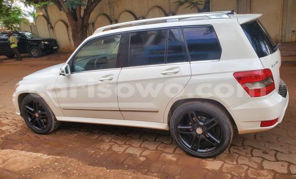 Sayi Na hannu Mercedes-Benz GLK–Class White Mota in Cotonou a Benin Sayi Na hannu Mercedes-Benz GLK–Class White Mota in Cotonou a Benin