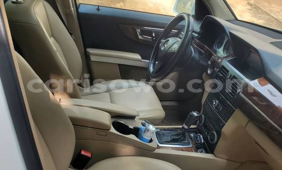 Sayi Na hannu Mercedes-Benz GLK–Class White Mota in Cotonou a Benin Sayi Na hannu Mercedes-Benz GLK–Class White Mota in Cotonou a Benin