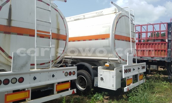 Acheter Neuf Utilitaire Renault Trafic Blanc à Cotonou, Benin Acheter Neuf Utilitaire Renault Trafic Blanc à Cotonou, Benin
