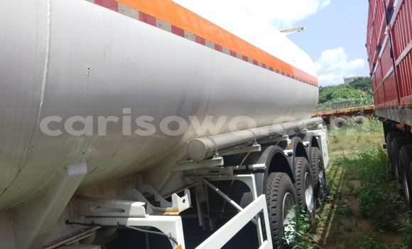 Acheter Neuf Utilitaire Renault Trafic Blanc à Cotonou, Benin Acheter Neuf Utilitaire Renault Trafic Blanc à Cotonou, Benin