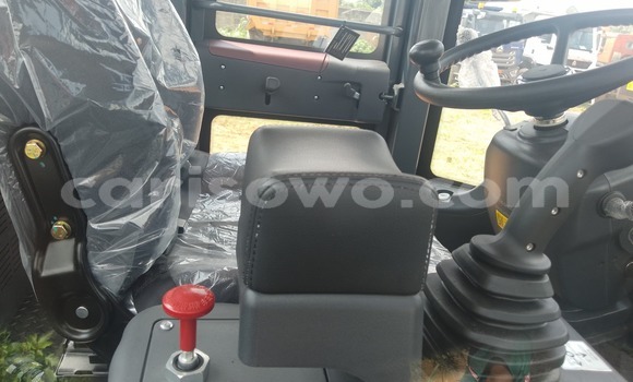 Acheter Neuf Utilitaire Komatsu D31S Autre à Cotonou, Benin Acheter Neuf Utilitaire Komatsu D31S Autre à Cotonou, Benin